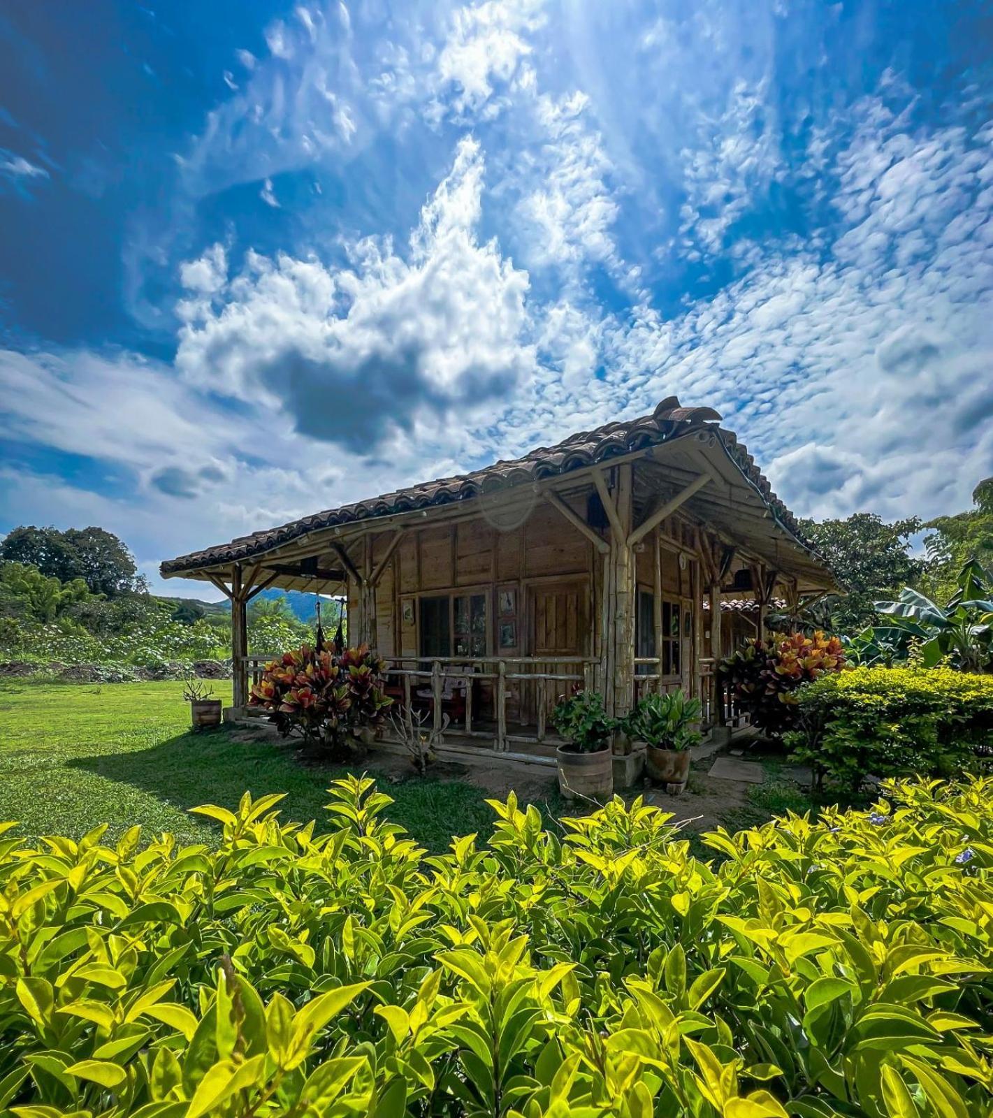 Hotel Campestre Campos Verdes Roldanillo Exterior foto